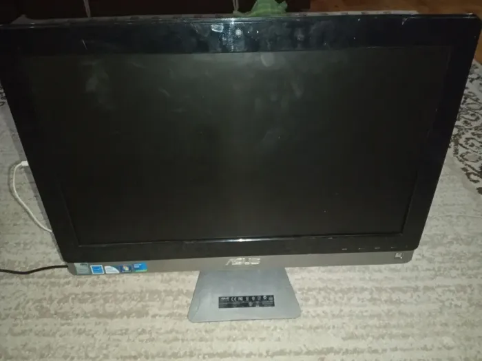 Моноблок Б-клас Asus All-in-One PC ET2210 / 22" (1920x1080) TN / Intel Core i3-2125 (2 (4) ядра по 3.3 GHz) / 4 GB DDR3 / 120 GB SSD / Intel HD Graphics 3000 / WebCam б/в - зображення 2