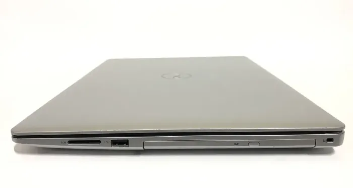 Ноутбук Б-клас Dell Inspiron 15 5570 / 15.6" (1920x1080) TN / Intel Core i3-6006U (2 (4) ядра по 2.0 GHz) / 8 GB DDR4 / 256 GB SSD / AMD Radeon R7 M460, 2 GB GDDR5, 64-bit / WebCam / Win 10 Home б/в - зображення 5