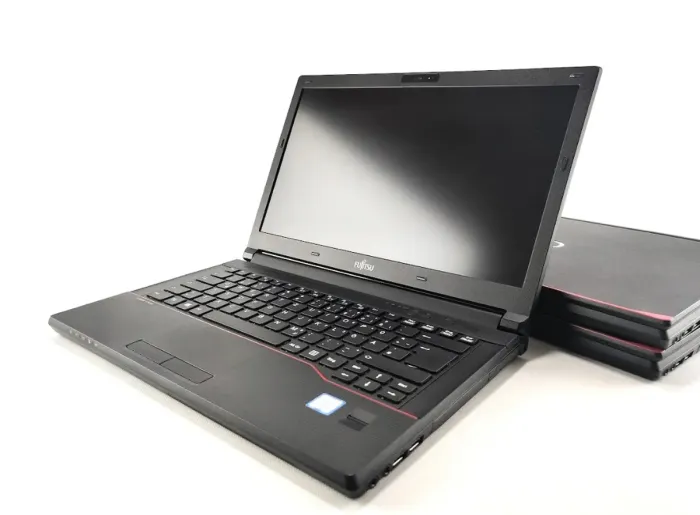 Ноутбук Fujitsu LifeBook E546 / 14" (1366x768) TN / Intel Core i5-6200U (2 (4) ядра по 2.3 - 2.8 GHz) / 8 GB DDR4 / 240 GB SSD / Intel HD Graphics 520 / WebCam б/в - зображення 3