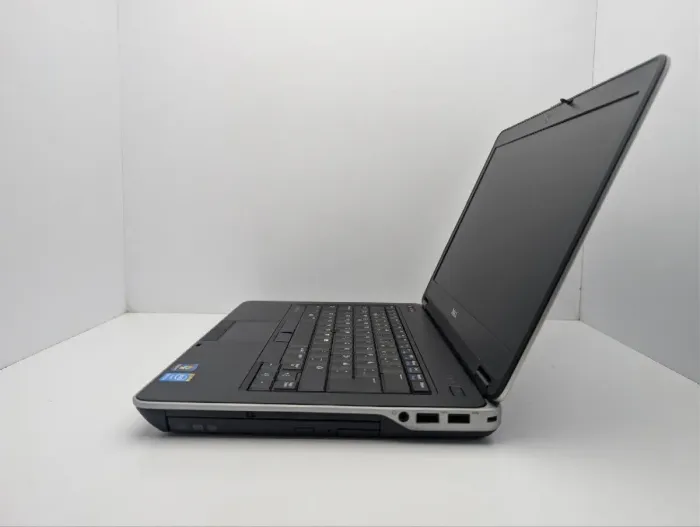 Ноутбук Dell Latitude E6440 / 14" (1366x768) TN / Intel Core i5-4300M (2 (4) ядра по 2.6 - 3.3 GHz) / 8 GB DDR3 / 240 GB SSD / AMD Radeon HD 8690M, 2 GB GDDR5, 64-bit / WebCam / DVD-ROM б/в - зображення 5