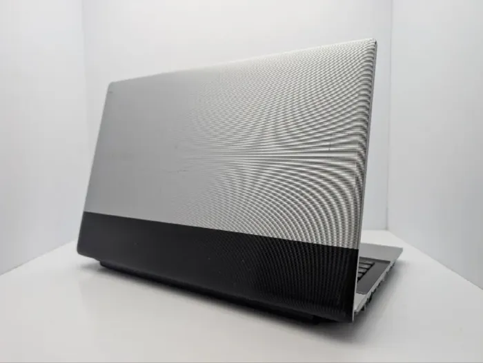 Ноутбук Samsung RV515 / 15.6" (1366x768) TN / AMD E-450 (2 ядра по 1.65 GHz) / 8 GB DDR3 / 1000 GB HDD / AMD Radeon HD 6470M, 512 MB GDDR3, 64-bit / WebCam б/в - зображення 8