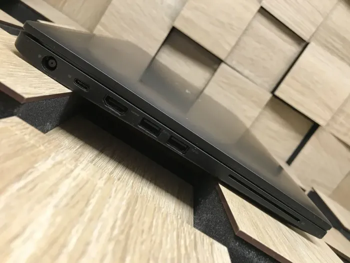 Ультрабук Б-клас Dell Latitude 7480 / 14" (1920x1080) IPS / Intel Core i5-6300U (2 (4) ядра по 2.4 - 3.0 GHz) / 8 GB DDR4 / 256 GB SSD / Intel HD Graphics 520 / WebCam б/в - зображення 5