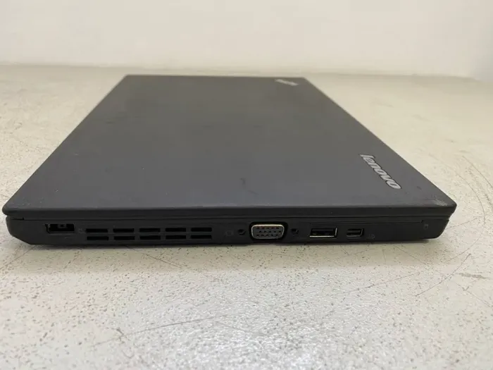 Нетбук Lenovo ThinkPad X250 / 12.5" (1366x768) TN / Intel Core i5-5300U (2 (4) ядра по 2.3 - 2.9 GHz) / 8 GB DDR3 / 128 GB SSD / Intel HD Graphics 5500 / WebCam б/в - зображення 3