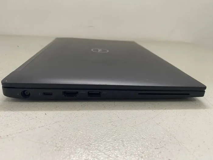 Ультрабук Dell Latitude 7390 / 13.3" (1920x1080) IPS / Intel Core i7-8650U (4 (8) ядра по 1.9 - 4.2 GHz) / 16 GB DDR4 / 512 GB SSD / Intel UHD Graphics 620 / WebCam б/в - зображення 3