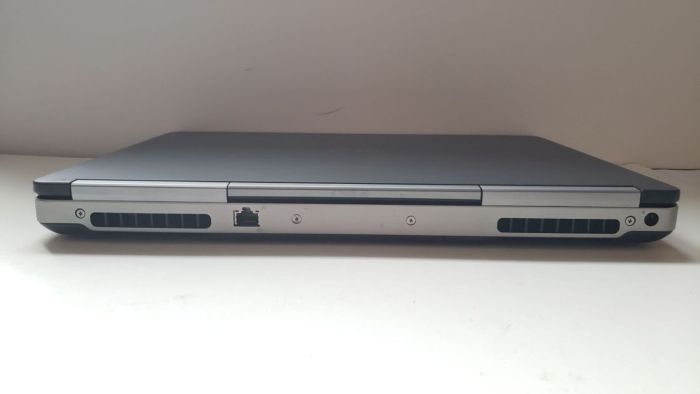 Мобільна робоча станція Dell Precision 7520 / 15,6" (1920x1080) IPS / Intel Core i7-6820HQ (4 (8) ядра по 2,7 - 3,6 ГГц) / 32 ГБ DDR4 / 128 ГБ SSD + 480 ГБ SSD / nVidia Quadro M1200, 4 ГБ GDDR5, 128-біт / WebCam б/в - зображення 6