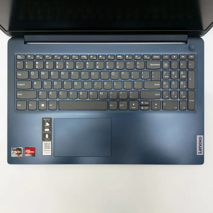Ноутбук Lenovo IdeaPad 1 15AMN7 / 15.6" (1920x1080) IPS / AMD Ryzen 5 7520U (4 (8) ядра по 2.8 - 4.3 GHz) / 8 GB DDR5 / 512 GB SSD / AMD Radeon 610M Graphics / WebCam / Win 11 б/в - зображення 3