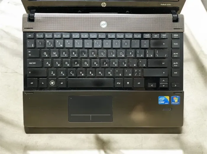 Ноутбук HP ProBook 4320s / 13.3" (1366x768) TN / Intel Core i3-350M (2 (4) ядра по 2.26 GHz) / 4 GB DDR3 / 320 GB HDD / Intel HD Graphics / WebCam / АКБ не тримає б/в - зображення 3