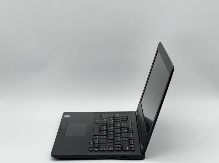 Нетбук Dell Latitude E7270 / 12.5" (1366x768) TN / Intel Core i5-6300U (2 (4) ядра по 2.4 - 3.0 GHz) / 8 GB DDR4 / 240 GB SSD / Intel HD Graphics 520 / WebCam б/в - зображення 4