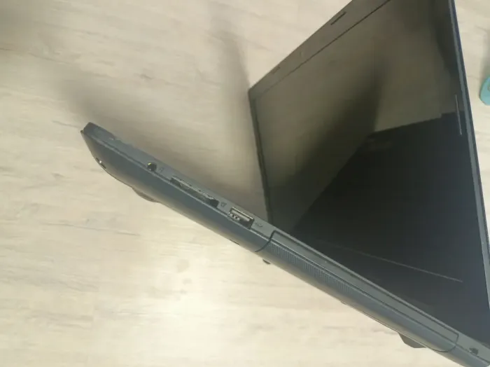 Ноутбук Б-клас Lenovo G50 / 15.6" (1366x768) TN / AMD A6-6310 (4 ядра по 1.8 - 2.4 GHz) / 6 GB DDR3 / 500 GB HDD / AMD Radeon R4 Graphics / WebCam / VGA б/в - зображення 5