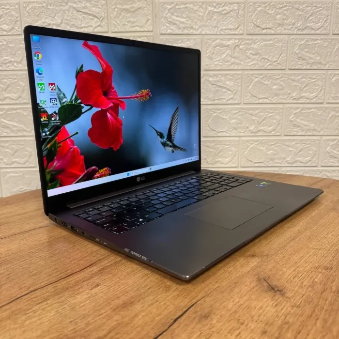 Ігровий ультрабук Б-клас LG Ultra PC 17U70Q / 17" (2560x1600) IPS / Intel Core i7-1260P (12 (16) ядер по 3.4 - 4.7 GHz) / 16 GB DDR5 / 512 GB SSD NVMe / nVidia GeForce RTX 3050 Ti, 4 GB GDDR6, 128-bit / WebCam б/в - зображення 4