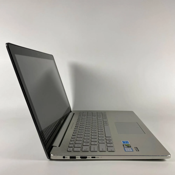 Ігровий ноутбук Б-класу Asus VX501V / 15,6" (3840x2160) IPS Touch / Intel Core i7-6700HQ (4 (8) ядра по 2,6 - 3,5 ГГц) / 16 ГБ DDR4 / 256 ГБ SSD / nVidia GeForce GTX 960M, 2 ГБ GDDR5, 128-біт / Веб-камера / HDMI б/в - зображення 4