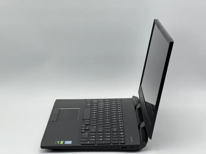 Ігровий ноутбук HP Omen 15-dc1057nr / 15.6" (1920x1080) IPS / Intel Core i7-9750H (6 (12) ядра по 2.6 - 4.5 GHz) / 16 GB DDR4 / 480 GB SSD / nVidia GeForce GTX 1650, 4 GB GDDR5, 128-bit / WebCam б/в - зображення 4