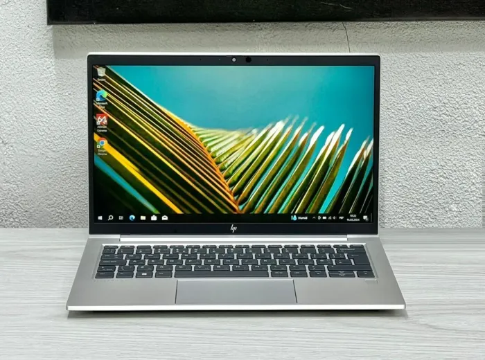 Ультрабук HP EliteBook 835 G8 / 13.3" (1920x1080) IPS / AMD Ryzen 5 Pro 5650U (6 (12) ядер по 2.3 - 4.2 GHz) / 16 GB DDR4 / 256 GB SSD M.2 / AMD Radeon Vega Graphics / WebCam / Win 11 Pro б/в - зображення 2