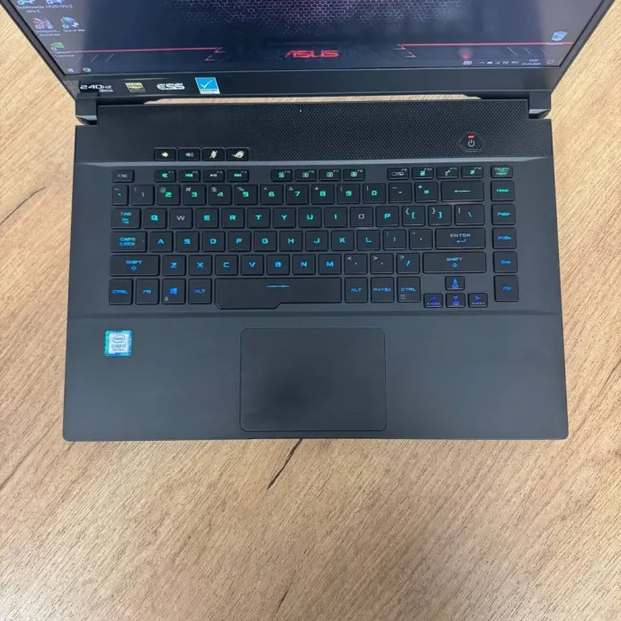 Ігровий ноутбук Б-клас Asus ROG Zephyrus GU502GW / 15.6" (1920x1080) IPS / Intel Core i7-9750H (6 (12) ядер по 2.6 - 4.5 GHz) / 16 GB DDR4 / 500 GB SSD / nVidia GeForce RTX 2070 Max-Q, 8 GB GDDR6, 256-bit / WebCam б/в - зображення 7
