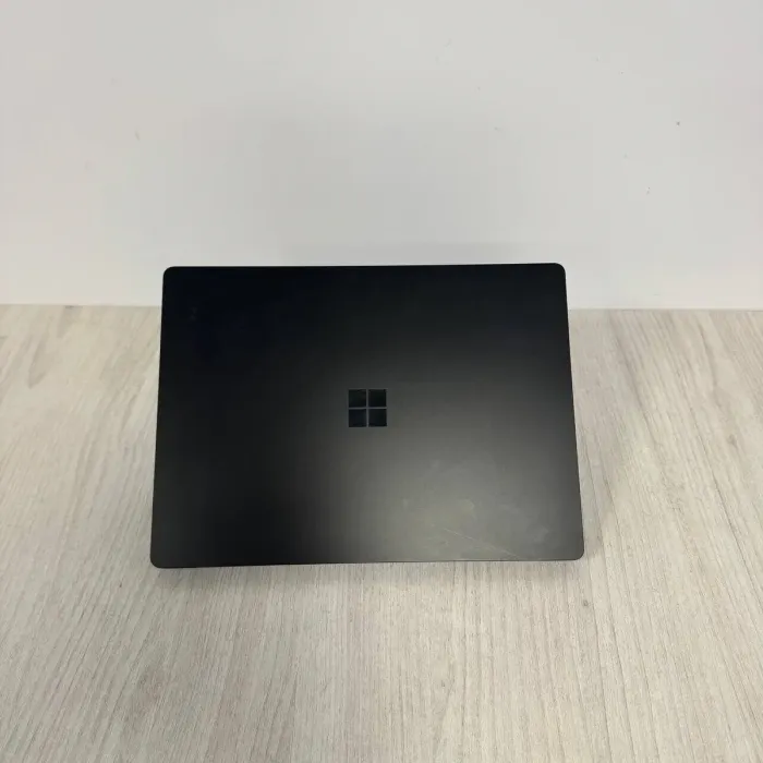 Ультрабук Microsoft Surface laptop 4 / 13.5" (2256x1504) IPS Touch / Intel Core i5-1145G7 (4 (8) ядра по 2.6 - 4.4 GHz) / 16 GB DDR4 / 256 GB SSD / Intel Iris Xe Graphics / WebCam б/в - зображення 7