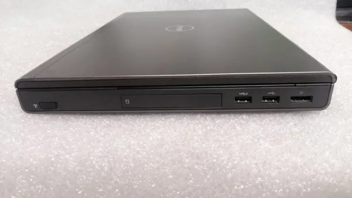 Робоча станція Dell Precision M4800 / 15.6" (1920x1080) TN / Intel Core i7-4700MQ (4 (8) ядра по 2.4 - 3.4 GHz) / 8 GB DDR3 / 240 GB SSD / nVidia Quadro K2100M, 2 GB GDDR5, 128-bit / DVD-RW / Windows 10 Pro б/в - зображення 6