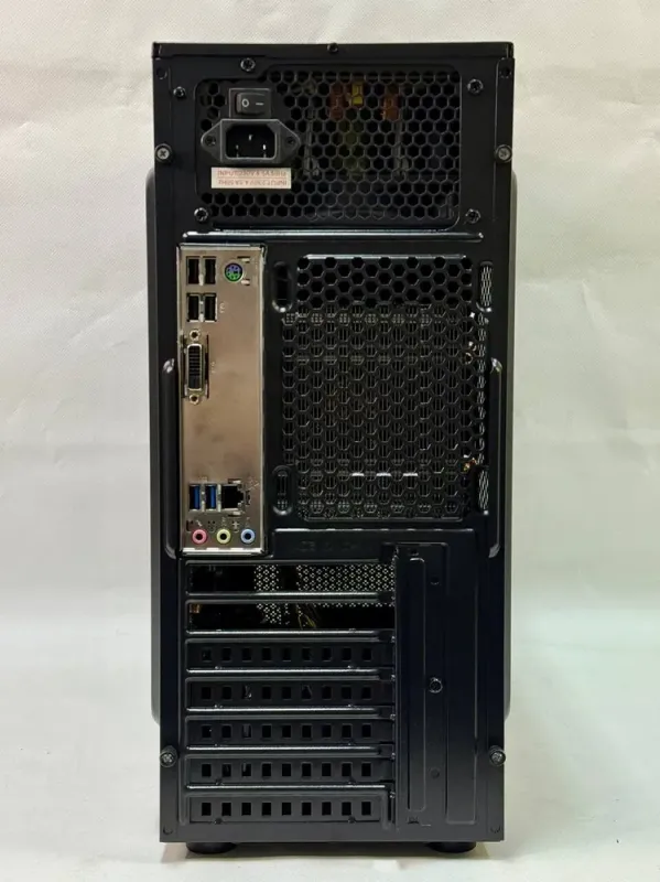 Комп'ютер Vinga CS 210B Tower / Intel Core i7-7700 (4 (8) ядра по 3,6 - 4,2 ГГц) / 16 ГБ DDR4 / 240 ГБ SSD + 500 ГБ HDD / Intel HD Graphics 630 / 400 Вт б/в - зображення 7