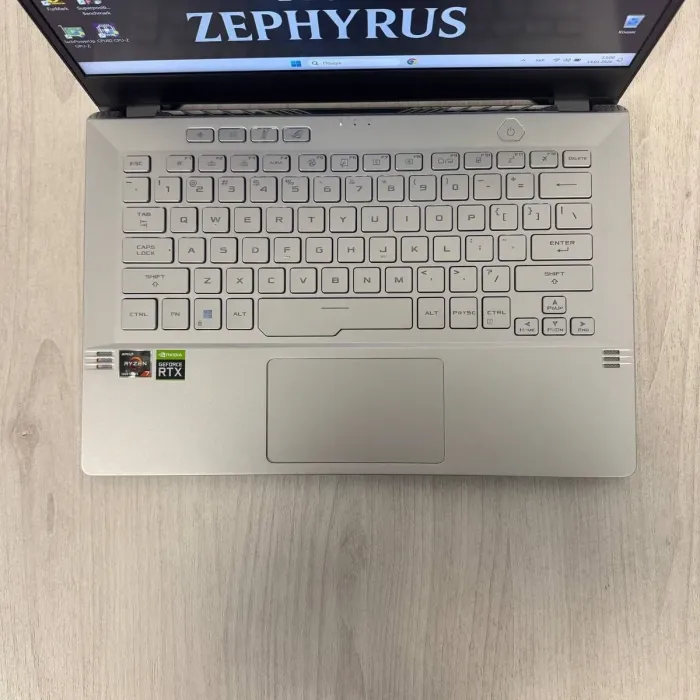Ігровий ноутбук Asus ROG Zephyrus G14 GA401QM / 14" (1920x1080) IPS / AMD Ryzen 7 5800HS (8 (16) ядер по 2,8 - 4,4 ГГц) / 16 ГБ DDR4 / 512 ГБ SSD / nVidia GeForce RTX 3060, 6 ГБ GDDR6, 192-біт б/в - зображення 3