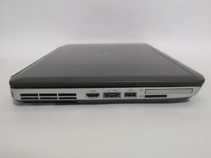 Ноутбук Dell Latitude E5430 / 14" TN / Core i3-2328M (2(4) ядра по 2.2GHz) / 4GB DDR3 / 320GB HDD / HD Graphics 3000 / DVD-ROM / HDMI б/в - зображення 4