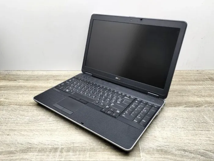 Ноутбук Б-клас Dell Latitude E6540 / 15.6" (1920x1080) TN / Intel Core i5-4310M (2 (4) ядра по 2.7 - 3.4 GHz) / 8 GB DDR3 / 240 GB SSD / AMD Radeon HD 8790M, 2 GB GDDR5, 128-bit / WebCam / DVD-ROM б/в - зображення 3