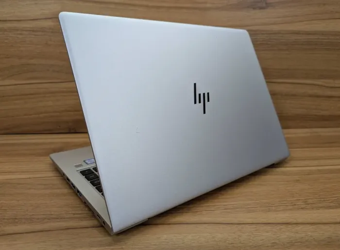 Ультрабук HP EliteBook 840 G5 / 14" (1920x1080) IPS / Intel Core i5-8350U (4 (8) ядра по 1.7 - 3.6 GHz) / 16 GB DDR4 / 512 GB SSD / Intel UHD Graphics 620 / WebCam / HDMI / Windows 10 б/в - зображення 6