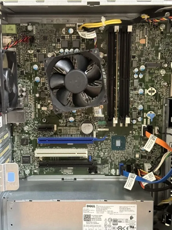 Комп'ютер Dell OptiPlex 7050 Tower / Intel Core i5-7500 (4 ядра по 3.4 - 3.8 GHz) / 8 GB DDR4 / 240 GB SSD / Intel HD Graphics 630 / 240W / HDMI / DisplayPort б/в - зображення 10