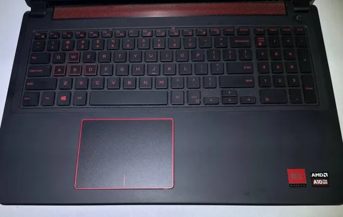 Ігровий ноутбук Dell Inspiron 15 5576 / 15.6" (1920x1080) TN / AMD A10-9630P (4 ядра по 2.6 - 3.3 GHz) / 16 GB DDR4 / 128 GB SSD + 500 GB HDD / AMD Radeon RX 460, 4 GB GDDR5, 128-bit / WebCam / Win 11 б/в - зображення 5