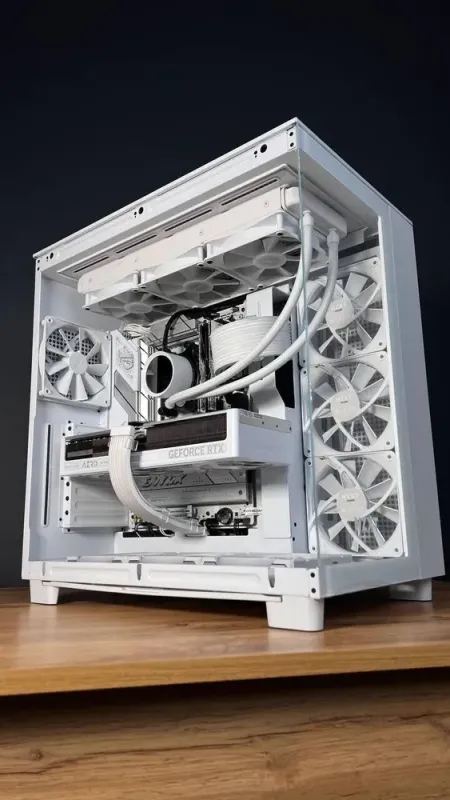 Збірка під замовлення: ігровий ПК NZXT H6 Flow White Tower / AMD Ryzen 9 7900X (12 (24) ядер по 4.7 - 5.6 GHz) / 32 GB DDR5 / 2000 GB SSD M.2 / nVidia GeForce RTX 5070, 12 GB GDDR7, 192-bit / 850W - зображення 2