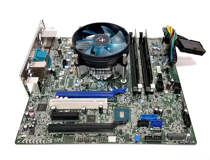 Комплект: Материнська плата Dell Precision 3620 / Intel Xeon E3-1230 v5 (4 (8) ядра по 3.4 - 3.8 GHz) (аналог i7-6700) / 8 GB DDR4 + Кулер Vinga Q4 б/в - зображення 3