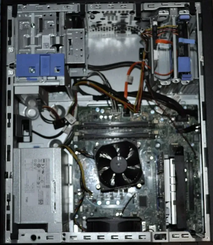 Комп'ютер Dell OptiPlex 9020 Tower / Intel Core i7-4770 (4 (8) ядра по 3.4 - 3.8 GHz) / 16 GB DDR3 / 1000 GB SSD / AMD Radeon RX 550, 4 GB GDDR5, 128-bit / DVD-ROM / DVI б/в - зображення 5