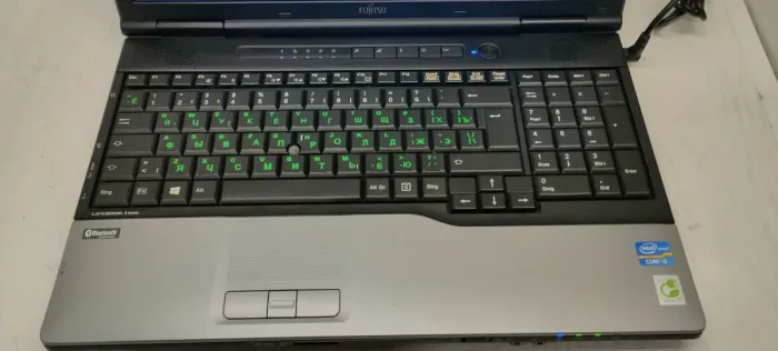 Ноутбук Б-класс Fujitsu LifeBook E782 / 15.6" TN / Intel Core i5-3320M (2(4) ядра по 2.6-3.3 GHz) / 8GB DDR3 / 120GB SSD / HD Graphics 4000 / WebCam б/в - зображення 3