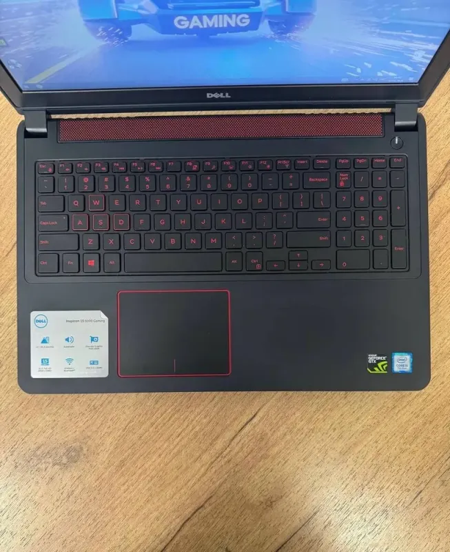 Ігровий ноутбук Б-клас Dell Inspiron 15 5577 / 15.6" (1920x1080) TN / Intel Core i5-7300HQ (4 ядра по 2.5 - 3.5 GHz) / 16 GB DDR4 / 128 GB SSD NVMe + 1000 GB HDD / nVidia GeForce GTX 1050, 4 GB GDDR5, 128-bit / WebCam б/в - зображення 7