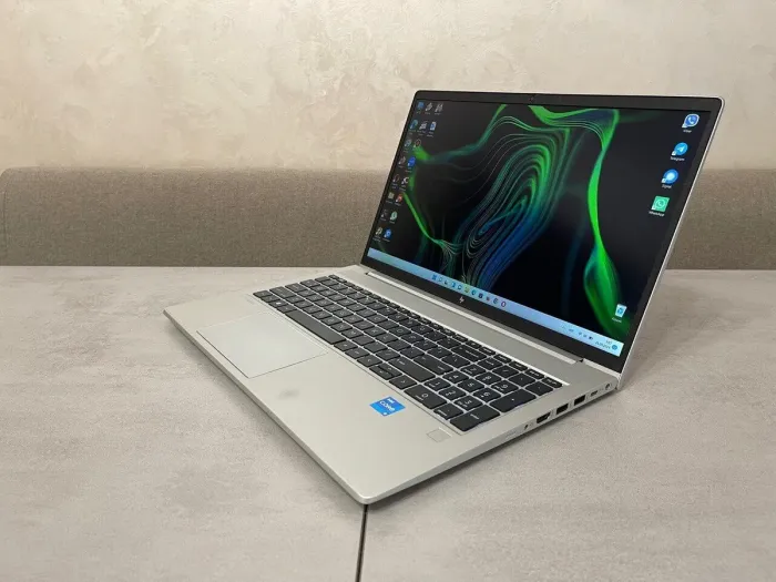 Ультрабук Б-клас HP EliteBook 650 G9 / 15.6" (1920x1080) IPS / Intel Core i5-1235U (10 (12) ядер 3.3 - 4.4 GHz) / 16 GB DDR4 / 256 GB SSD M.2 / Intel Iris Xe Graphics / WebCam б/в - зображення 6