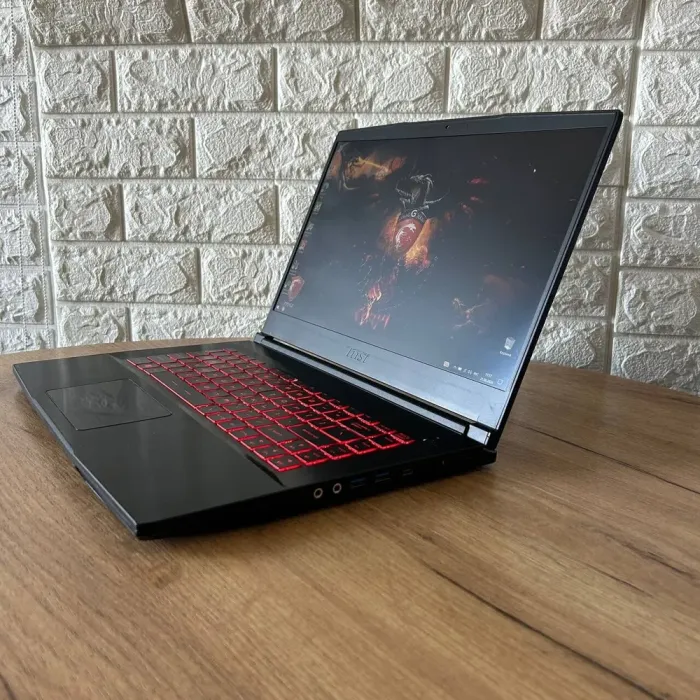 Ігровий ноутбук Б-клас MSI GF63 Thin 10SC / 15.6" (1920x1080) IPS / Intel Core i5-10500H (6 (12) ядер по 2.5 - 4.5 GHz) / 16 GB DDR4 / 256 GB SSD / nVidia GeForce GTX 1650 Max-Q, 4 GB GDDR6, 128-bit / WebCam б/в - зображення 5