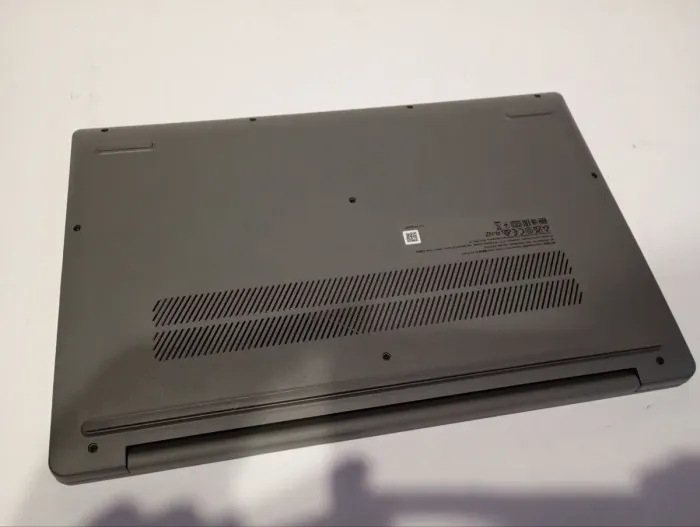 Ультрабук Lenovo IdeaPad Slim 3 15IAH8 / 15.6" (1920x1080) IPS / Intel Core i5-12450H (8 (12) ядра по 3.3 - 4.4 GHz) / 16 GB DDR5 / 512 GB SSD / Intel UHD Graphics / WebCam / Win 11 б/в - зображення 5