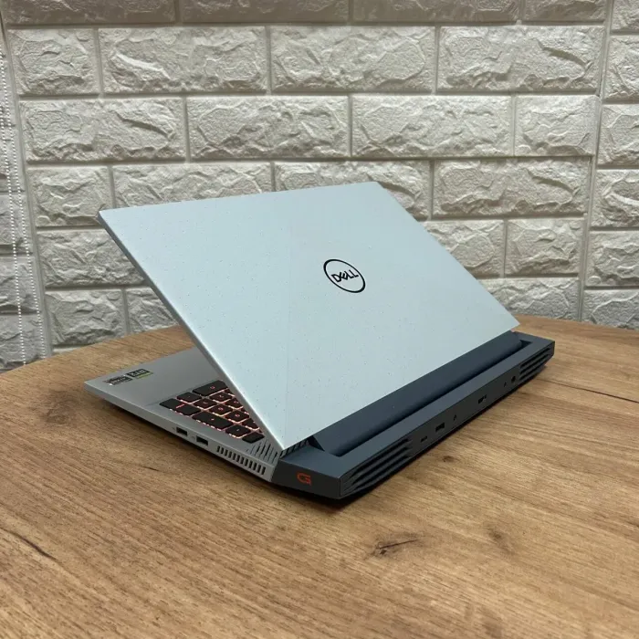Ігровий ноутбук Dell G15 5515 / 15.6" (1920x1080) IPS / AMD Ryzen 7 5800H (8 (16) ядер по 3.2 - 4.4 GHz) / 8 GB DDR4 / 512 GB SSD NVMe / nVidia GeForce RTX 3050 Ti, 4 GB GDDR6, 128-bit / WebCam б/в - зображення 6