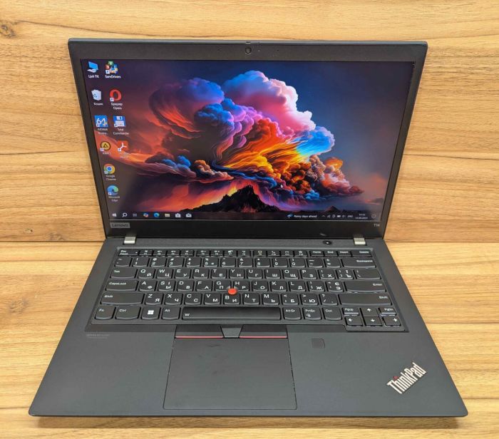 Ультрабук Lenovo ThinkPad T14 Gen 1 / 14" (1920x1080) IPS / Intel Core i7-10510U (4 (8) ядра по 1.8 - 4.9 GHz) / 16 GB DDR4 / 256 GB SSD / Intel UHD Graphics / WebCam / TouchID / Windows 10 б/в - зображення 2