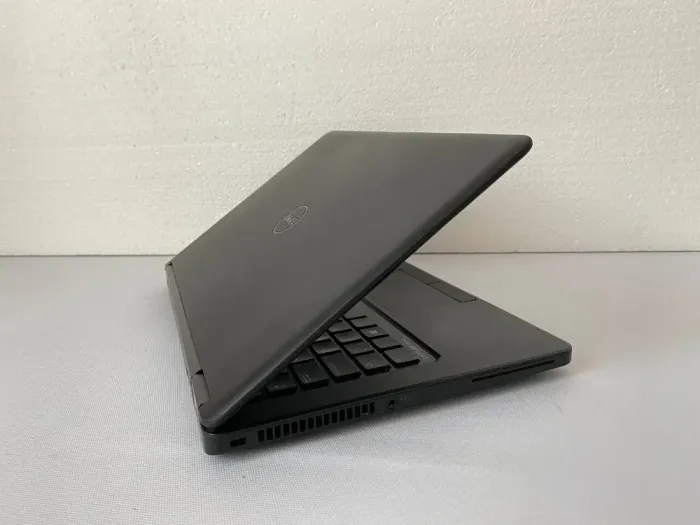 Нетбук Б-клас Dell Latitude E5250 / 12.5" (1366x768) TN / Intel Core i5-5300U (2 (4) ядра по 2.3 - 2.9 GHz) / 8 GB DDR3 / 240 GB SSD / Intel HD Graphics 5500 / WebCam / HDMI б/в - зображення 5