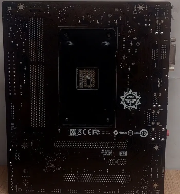 Комплект: Материнська плата MSI A68HM Grenade / FM2+ / AMD A8-7600 (4 ядра по 3.1 - 3.8 GHz) / 16 GB DDR3 / AMD Radeon R7 Graphics б/в - зображення 5