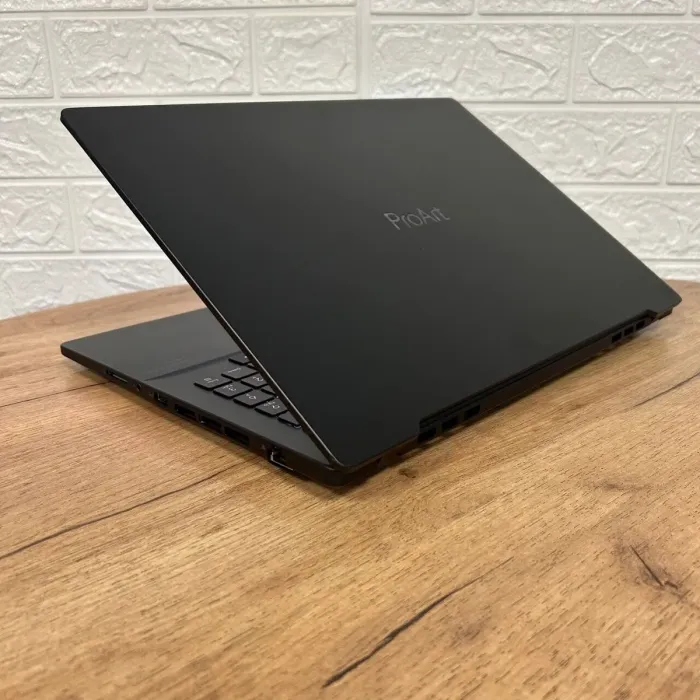 Ігровий ноутбук Asus ProArt Studiobook H7600ZM / 16" (3840x2400) OLED / Intel Core i7-12700H (14 (20) ядер по 3.5 - 4.7 GHz) / 32 GB DDR4 / 1000 GB SSD NVMe / nVidia GeForce RTX 3060, 6 GB GDDR6, 192-bit / WebCam б/в - зображення 6