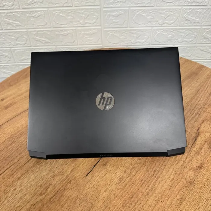 Ігровий ноутбук HP Pavilion 15-ec0000ua / 15.6" (1920x1080) TN / AMD Ryzen 5 3550H (4 (8) ядра по 2.1 - 3.7 GHz) / 8 GB DDR4 / 256 GB SSD / nVidia GeForce GTX 1050, 3 GB GDDR5, 96-bit / WebCam б/в - зображення 3