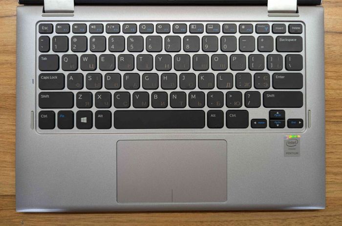 Нетбук-трансформер Dell Inspiron 11-3147 / 11.6" (1366x768) TN Touch / Intel Pentium N3540 (4 ядра по 2.16 - 2.66 GHz) / 8 GB DDR3 / 240 GB SSD / Intel HD Graphics / WebCam / Windows 10 б/в - зображення 3