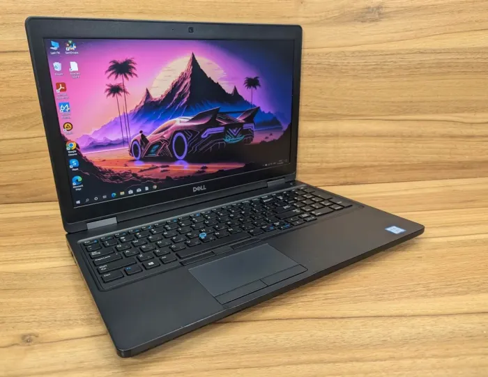Ноутбук Dell Latitude 5590 / 15.6" (1920x1080) IPS / Intel Core i7-8650U (4 (8) ядра по 1.9 - 4.2 GHz) / 16 GB DDR4 / 512 GB SSD / nVidia GeForce MX130, 2 GB GDDR5, 64-bit / WebCam / HDMI / Windows 10 б/в - зображення 4