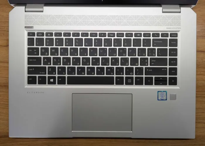 Ігровий ноутбук HP EliteBook 1050 G1 / 15.6" (1920x1080) IPS / Intel Core i7-8850H (6 (12) ядер по 2.6 - 4.3 GHz) / 16 GB DDR4 / 512 GB SSD / nVidia GeForce GTX 1050, 4 GB GDDR5, 128-bit / Fingerprint / Windows 10 б/в - зображення 3
