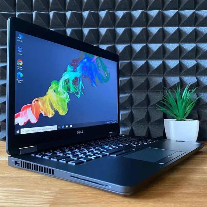 Ноутбук Dell Latitude E5470 / 14" (1366x768) TN / Intel Core i5-6300HQ (4 ядра по 2.3 - 3.2 GHz) / 8 GB DDR4 / 128 GB SSD / Intel HD Graphics 530 / WebCam б/в - зображення 5