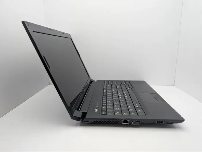 Ноутбук Lenovo B560 / 15.6" (1366x768) TN / Intel Core i5-480M (2 (4) ядра по 2.6 - 2.9 GHz) / 6 GB DDR3 / 320 GB HDD / Intel HD Graphics / WebCam / DVD-ROM б/в - изображение 4