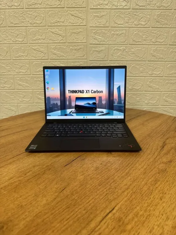 Ультрабук Lenovo ThinkPad X1 Carbon Gen 9 / 14" (3840x2400) IPS / Intel Core i7-1185G7 (4 (8) ядра по 3.0 - 4.8 GHz) / 16 GB DDR4 / 512 GB SSD / Intel Iris Xe Graphics / WebCam б/в - зображення 2
