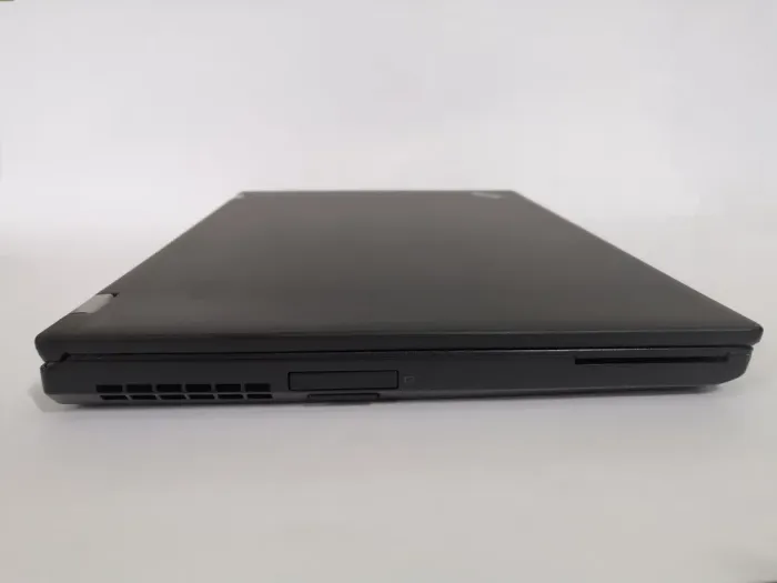 Мобільна робоча станція Lenovo ThinkPad P51 / 15.6" (1920x1080) IPS / Intel Core i7-6820HQ (4 (8) ядер по 2.7 - 3.6 GHz) / 16 GB DDR4 / 256 GB SSD / nVidia Quadro M1200, 4 GB GDDR5, 128-bit / WebCam / Win 10 Pro б/в - зображення 4