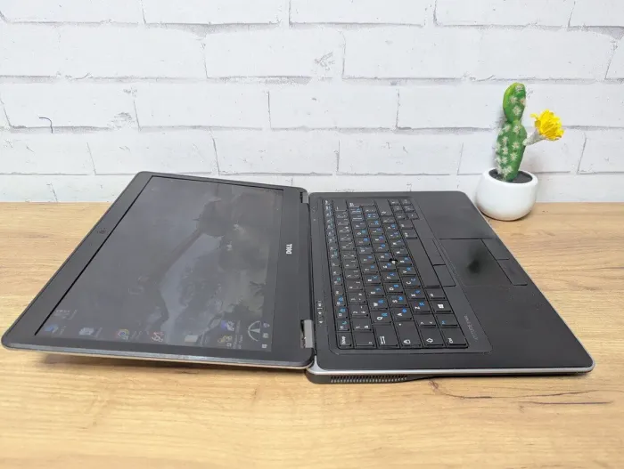 Ноутбук Б-клас Dell Latitude E7440 / 14" (1920x1080) TN / Intel Core i5-4300U (2 (4) ядра по 1.9 - 2.9 GHz) / 8 GB DDR3 / 128 GB SSD / Intel HD Graphics 4400 / WebCam б/в - зображення 8