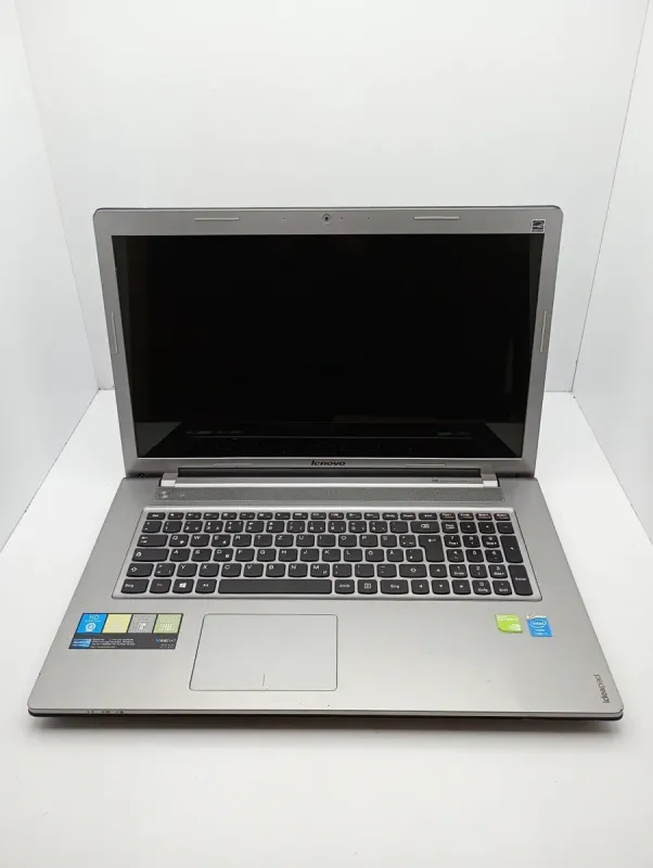 Ігровий ноутбук Lenovo Ideapad Z710 / 17.3" (1600х900) TN / Intel Core i7-4700MQ (4 (8) ядра по 2.4 - 3.4 GHz) / 8 GB DDR3 / 1000 GB HDD / nVidia GeForce GTX 745M, 2 GB GDDR3, 128-bit / WebCam б/в - зображення 2